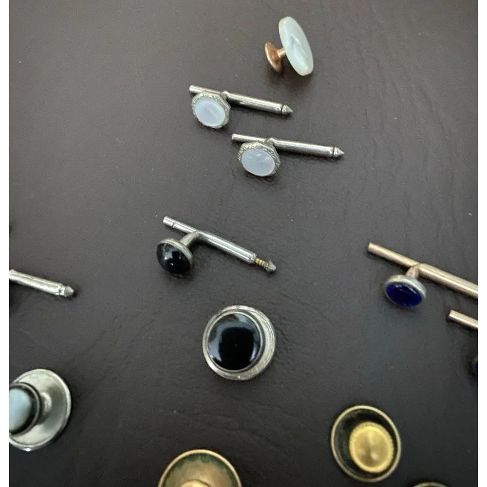 The Unbranded Brand cufflinks cuff